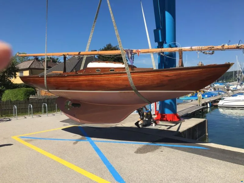 BORGE BRINGSVAERD sailing