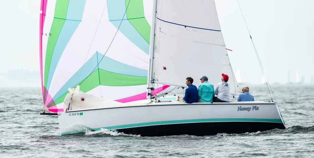 CARALUNA 245 sailing
