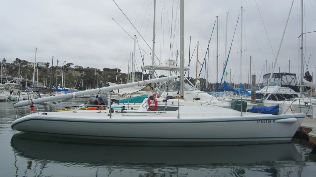 CARRERA 290 sailing