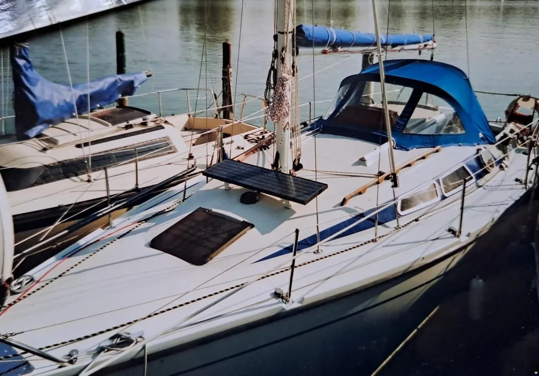 COMET 301 sailing