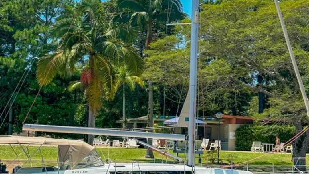 DELTA 465 sailing
