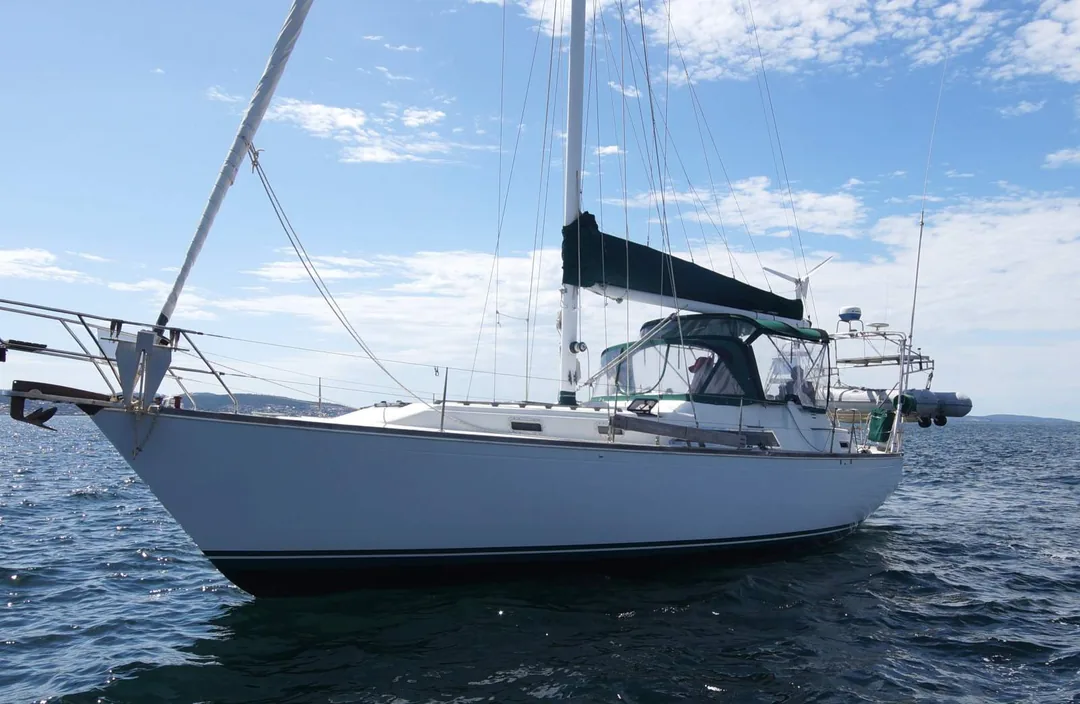 LANDFALL 39 sailing