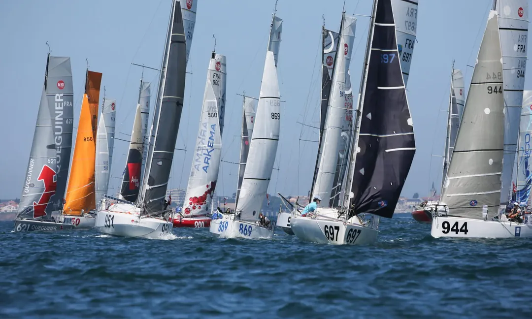MAXI 650 sailing