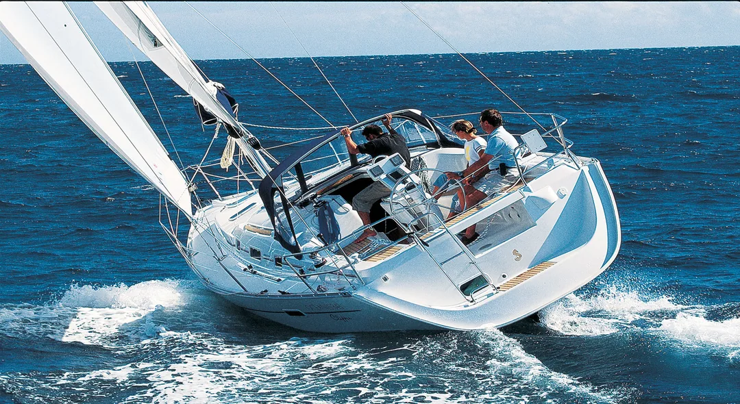 OCEANIS CLIPPER 343 sailing