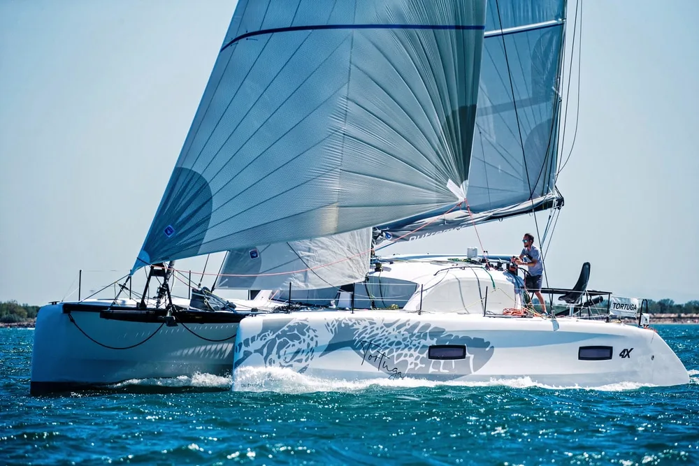 OUTREMER 4X sailing