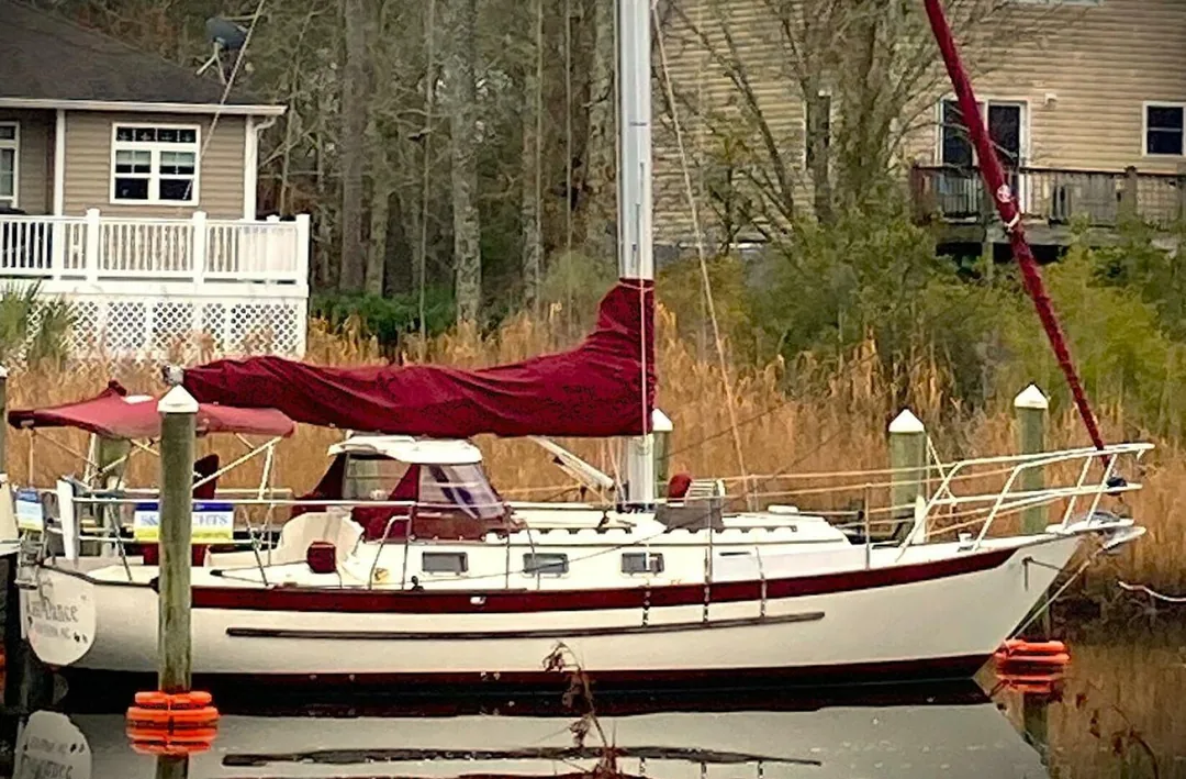 PACIFICSEACRAFT 31 sailing