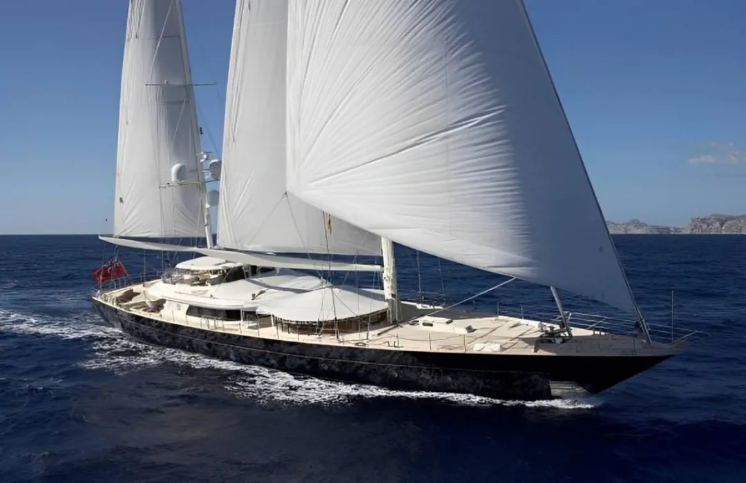 PERINI NAVI 52 M sailing