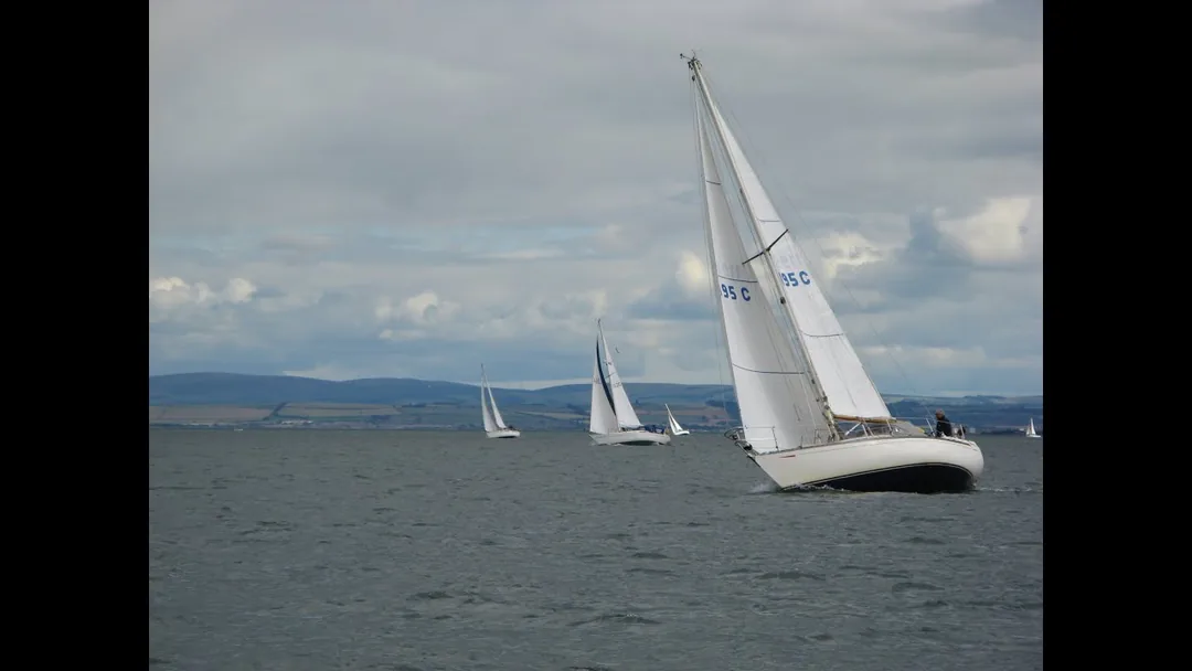 SEAMASTER 925 sailing