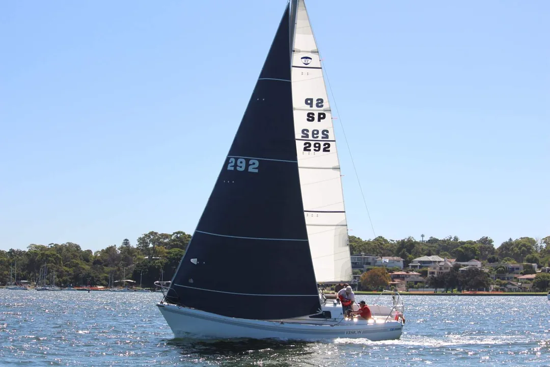 SPACESAILER 27 sailing