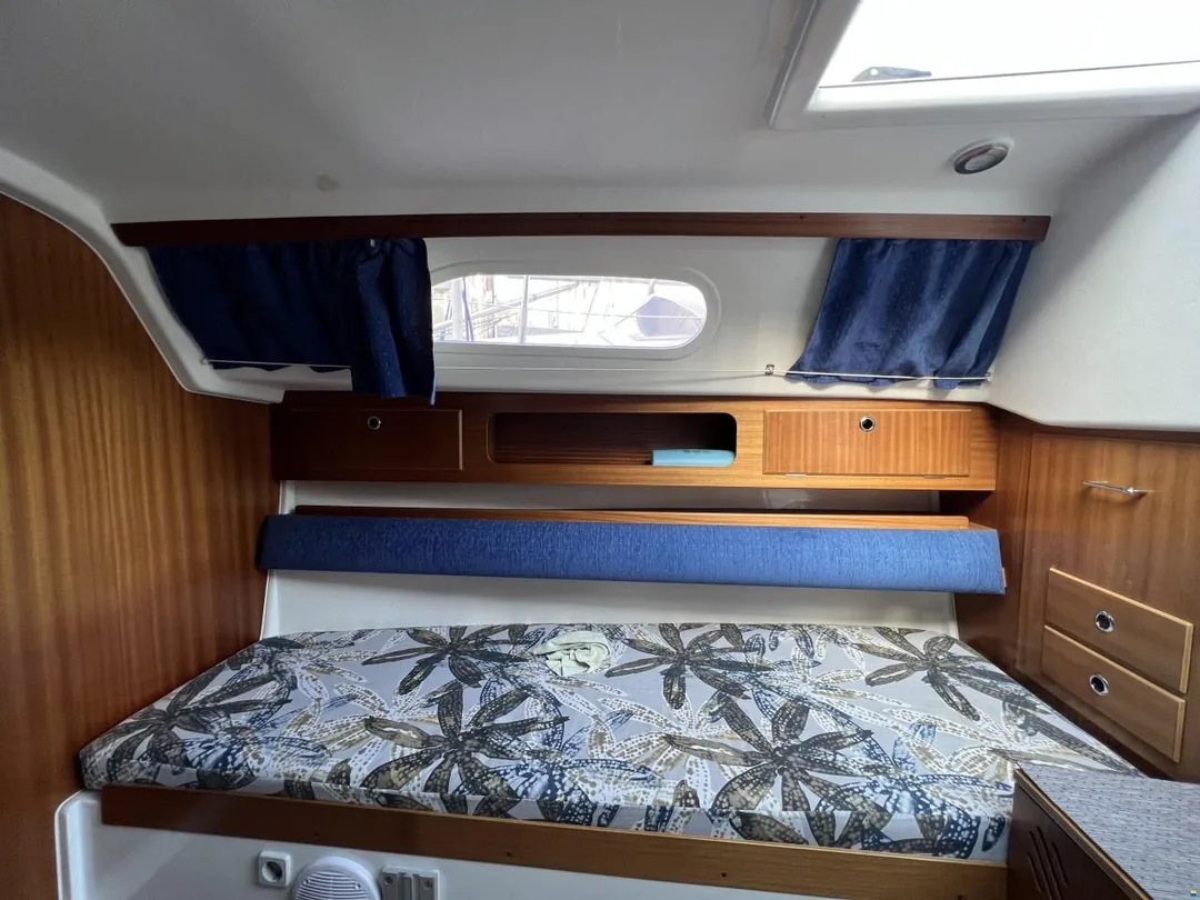 SUNBEAM 24 sailing